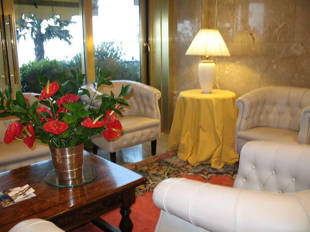 B&B Hotel Diano Marina Palace Италия