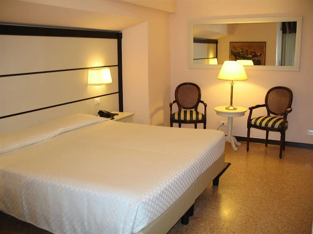 B&B Hotel Diano Marina Palace