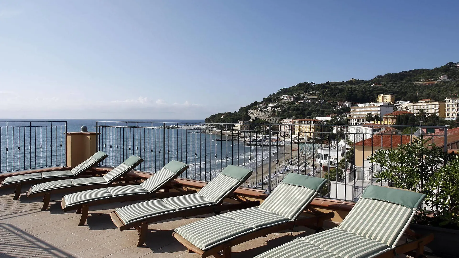 B&B Hotel Diano Marina Palace 4*,